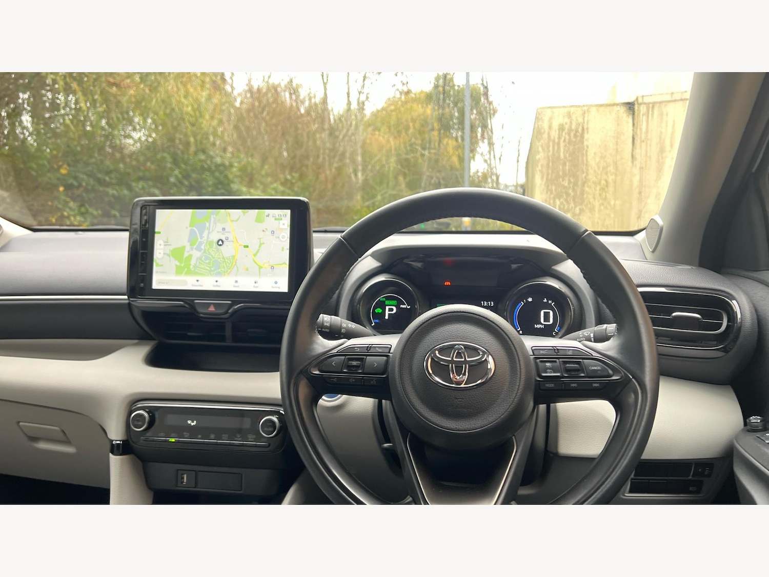 Used Toyota Yaris 2022 for sale - 76759638: Photo 8