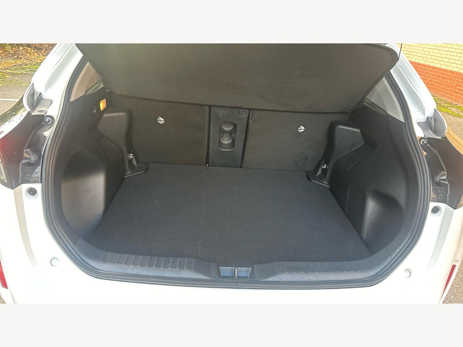 Used Toyota Yaris Cross for sale - 76912870: Photo 16