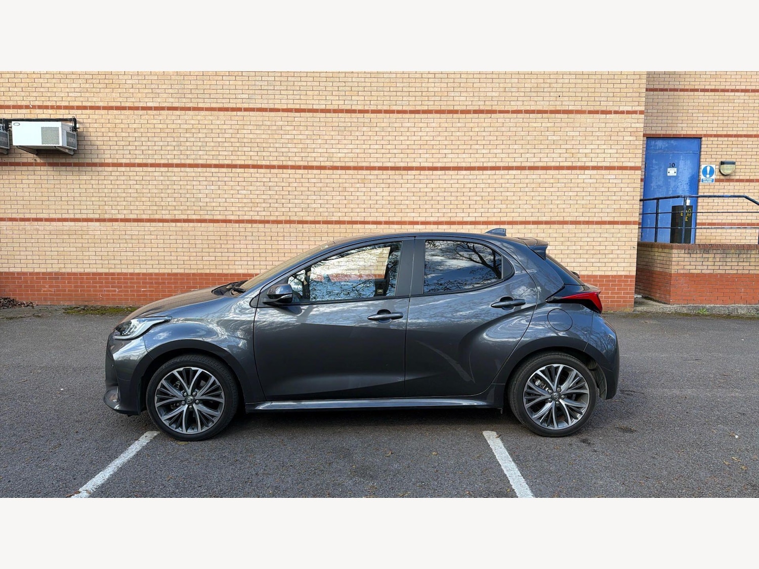 Used Toyota Yaris 2024 for sale - 77838994: Photo 19