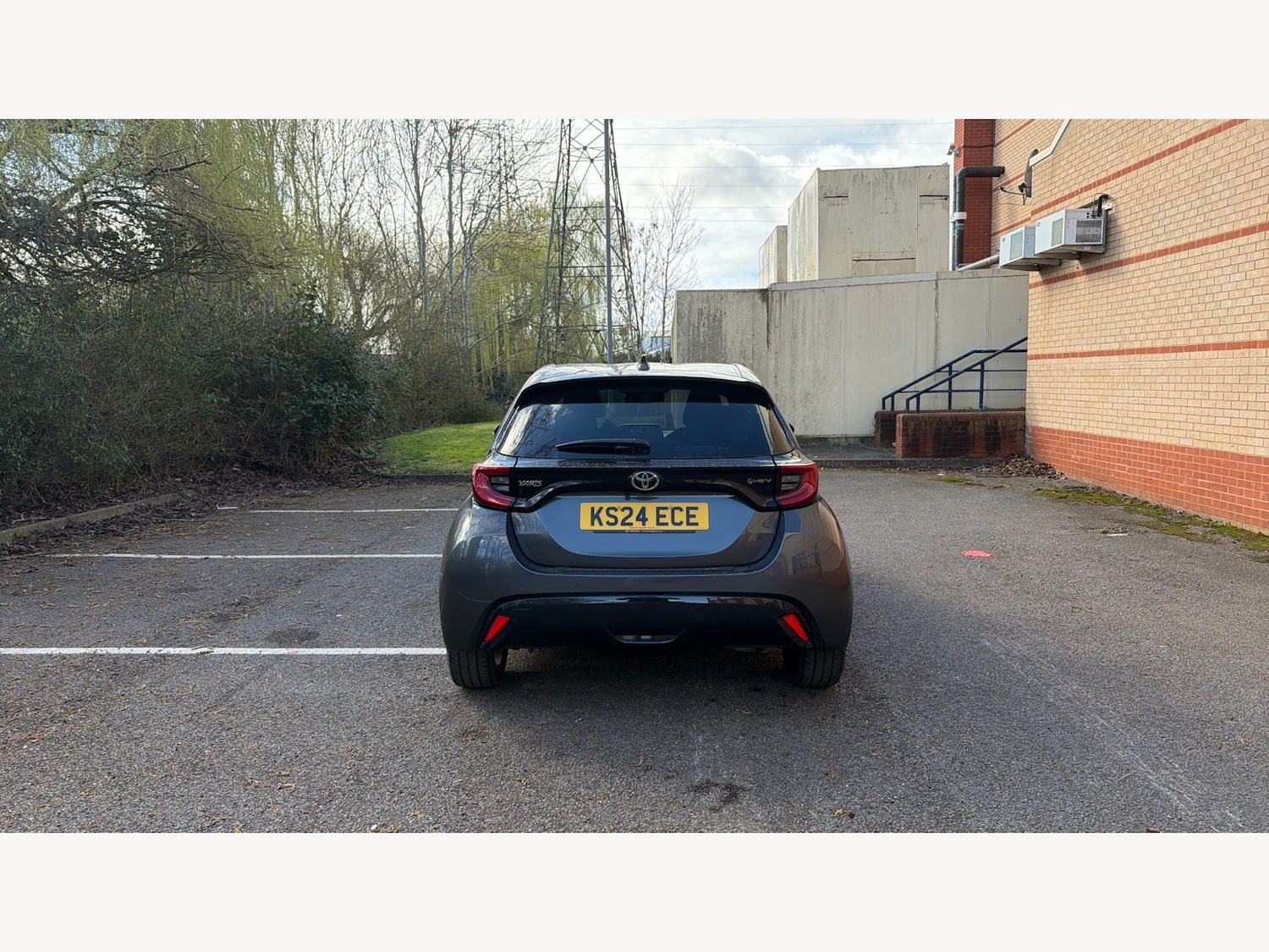 Used Toyota Yaris 2024 for sale - 77838994: Photo 21