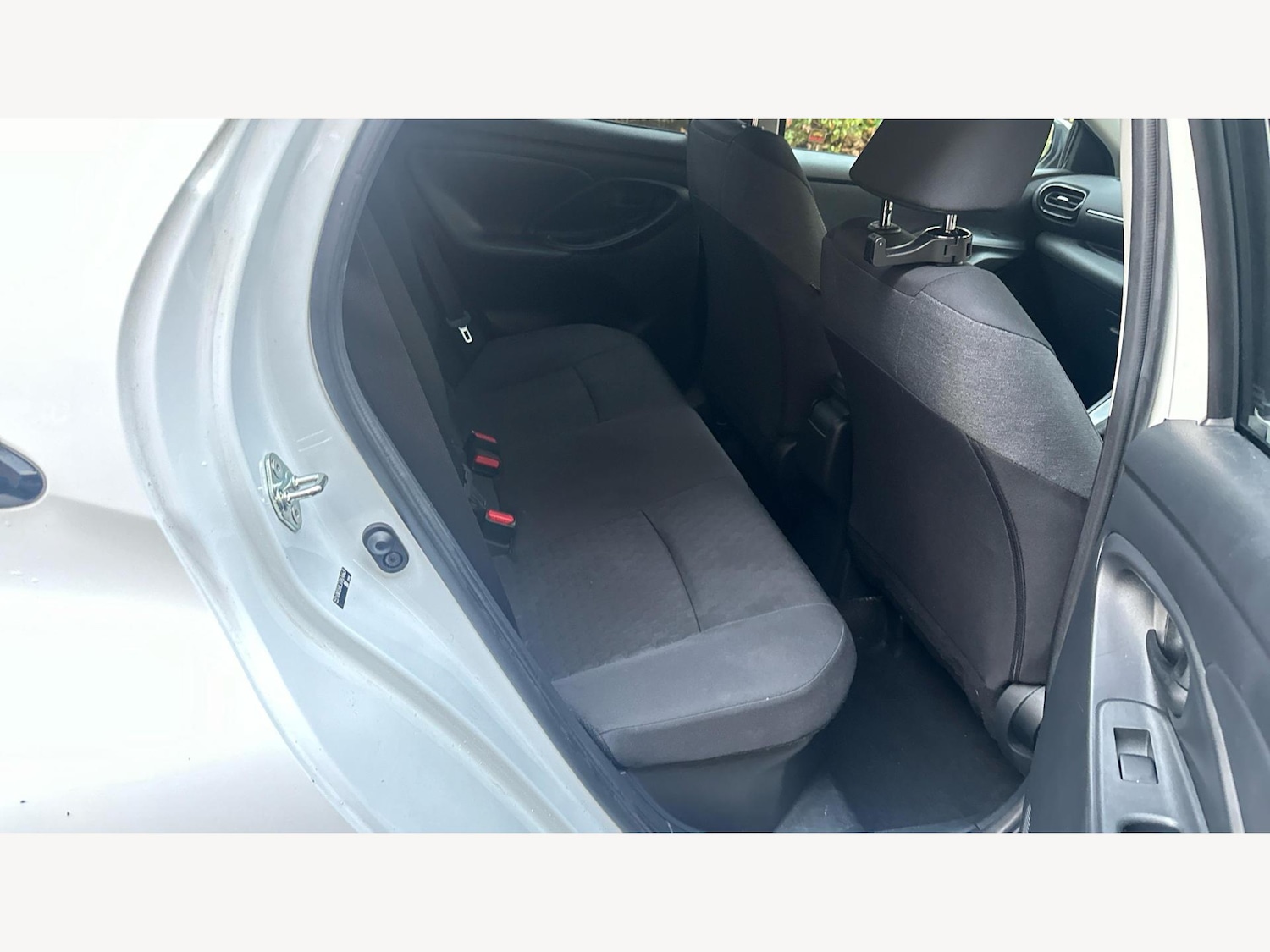 Used Toyota Yaris 2022 for sale - 76389032: Photo 14