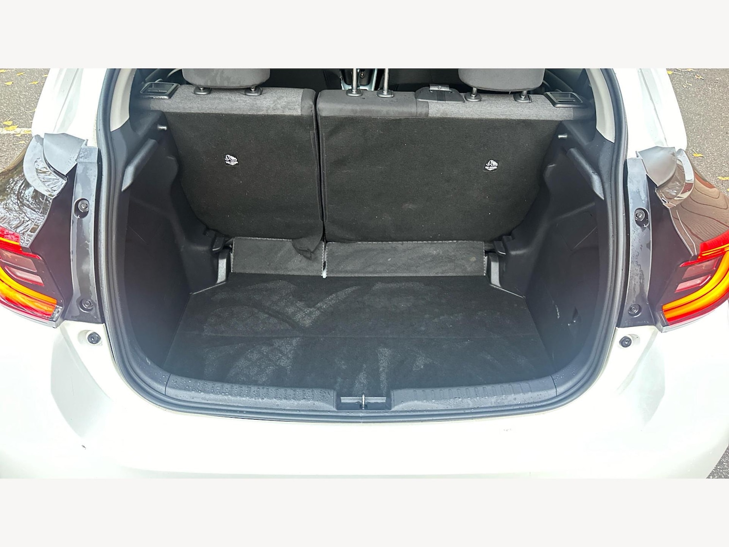 Used Toyota Yaris 2022 for sale - 76389032: Photo 16