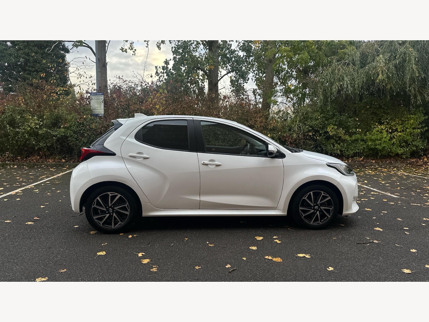 Used Toyota Yaris 2022 for sale - 76389032: Photo 18