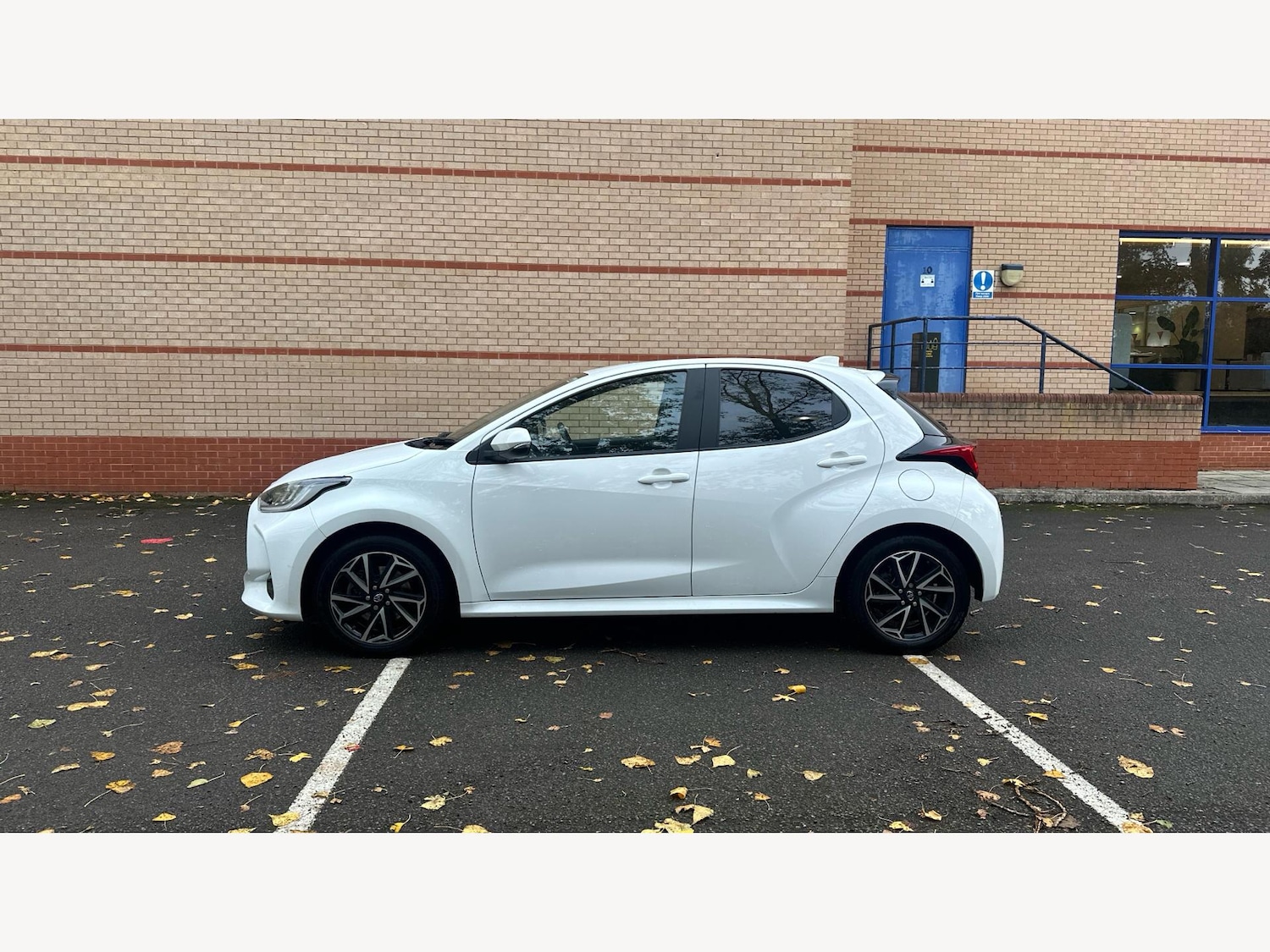 Used Toyota Yaris 2022 for sale - 76389032: Photo 19