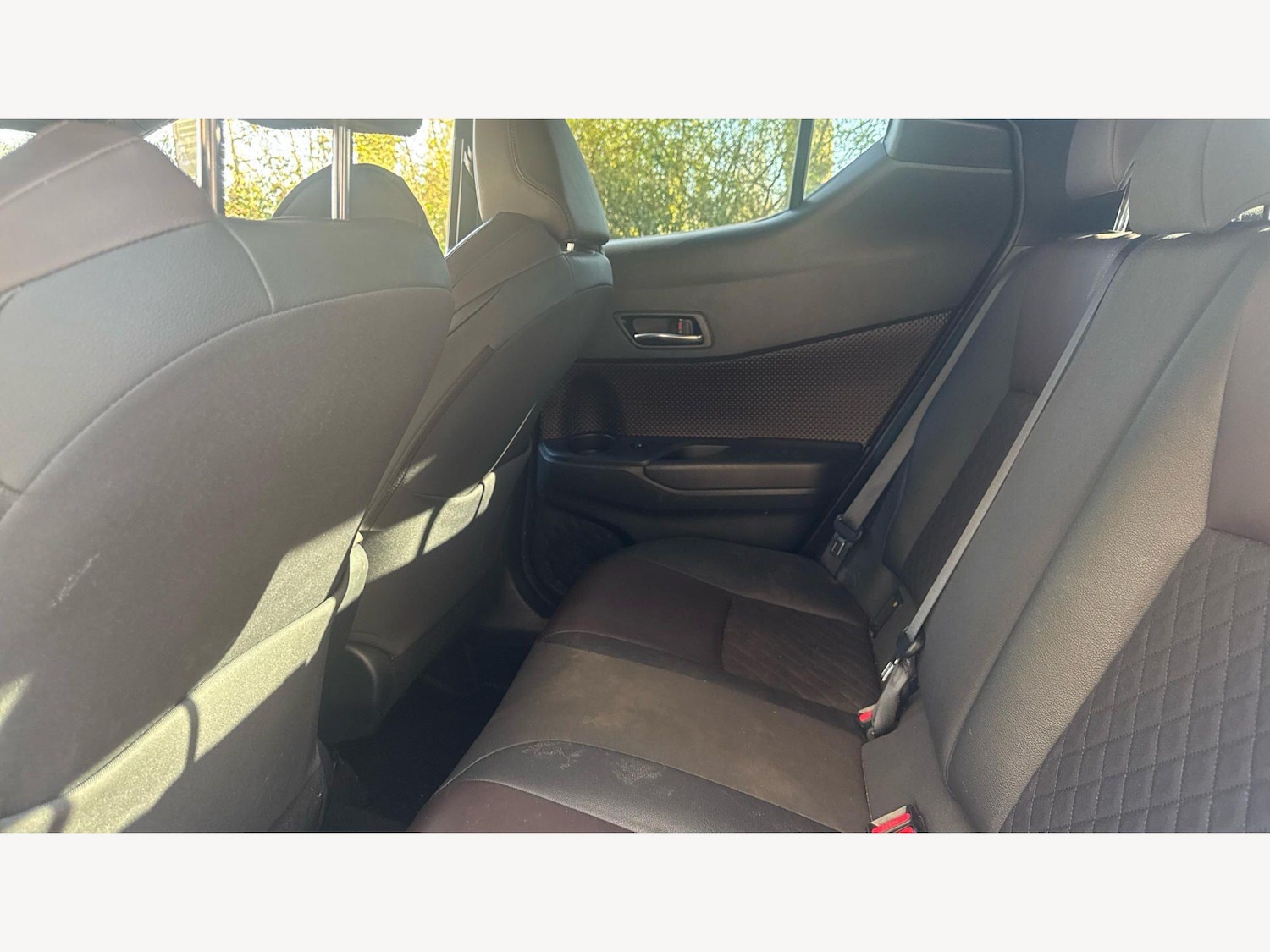 Used Toyota C-HR for sale - 77958241: Photo 15