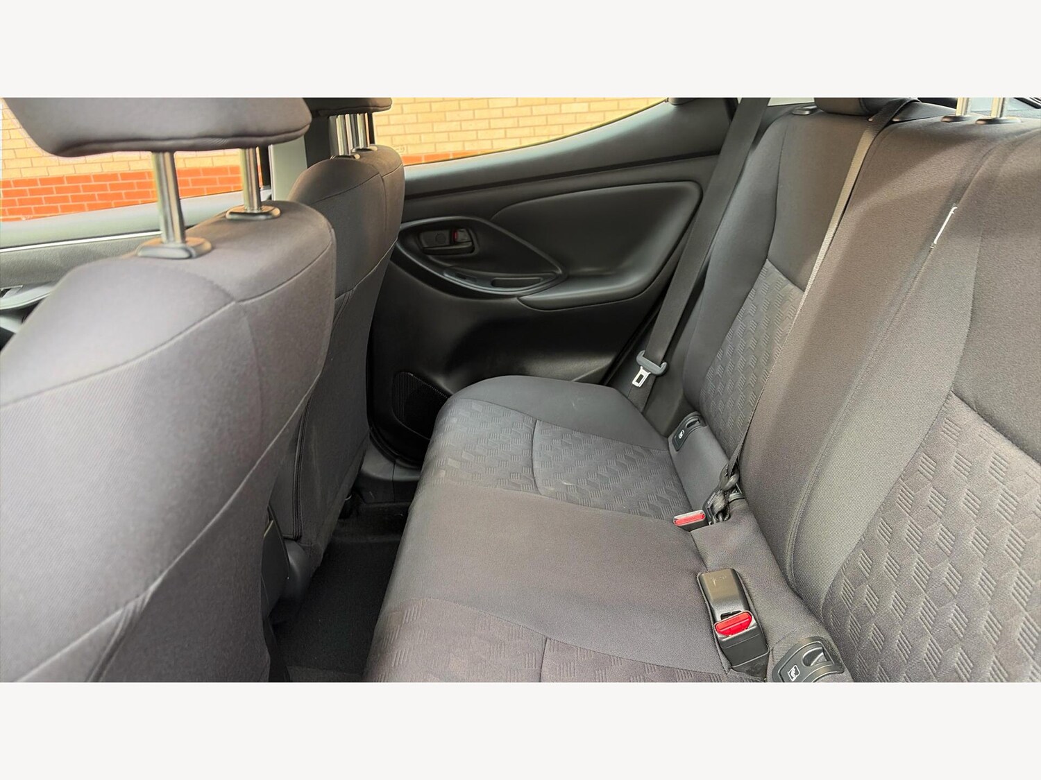 Used Toyota Yaris for sale - 77625963: Photo 15