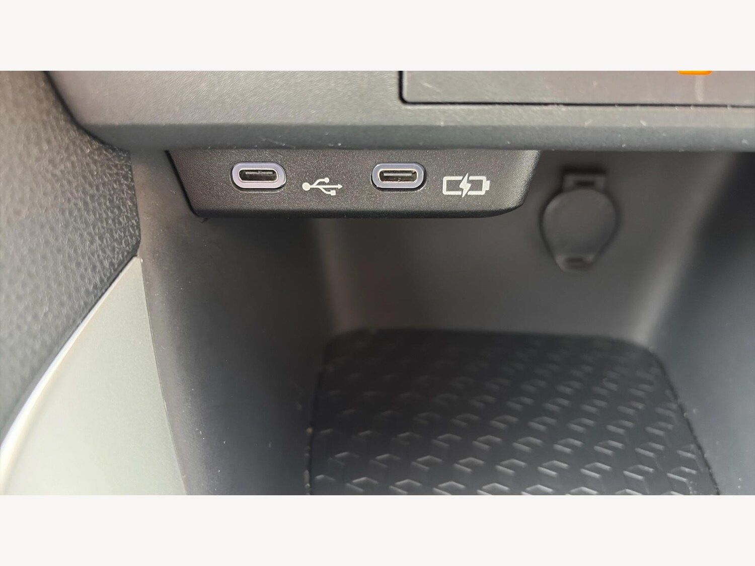 Used Toyota Yaris for sale - 77625963: Photo 24