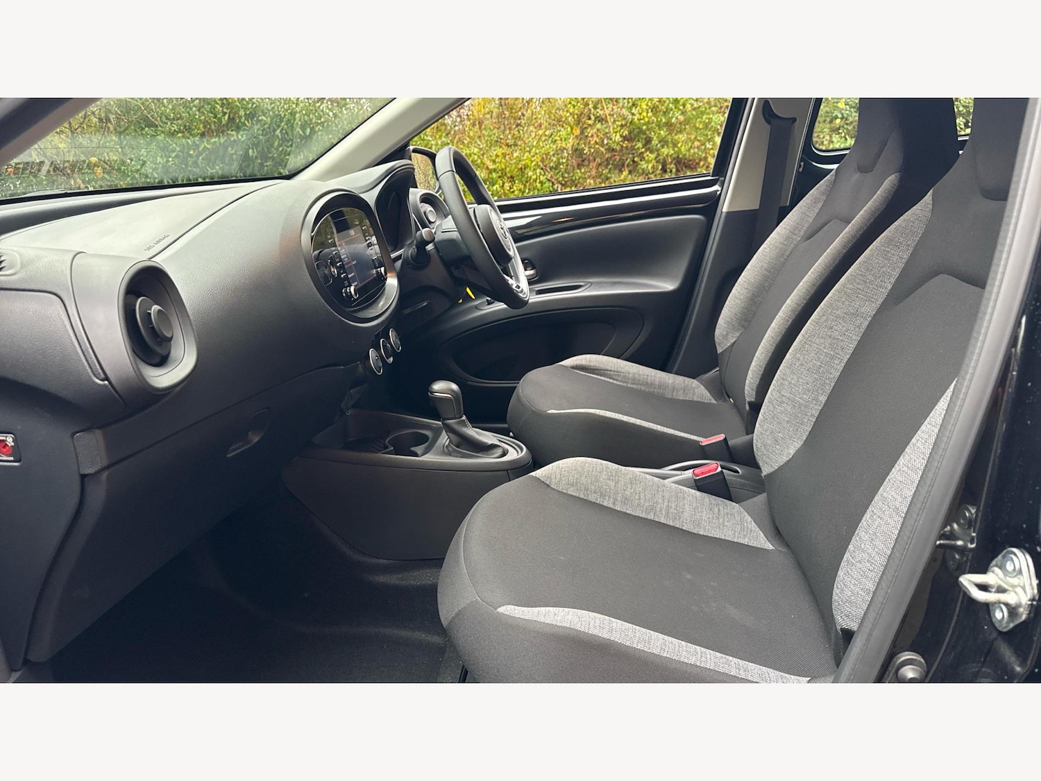 Used Toyota Aygo X 2023 for sale - 76742723: Photo 12