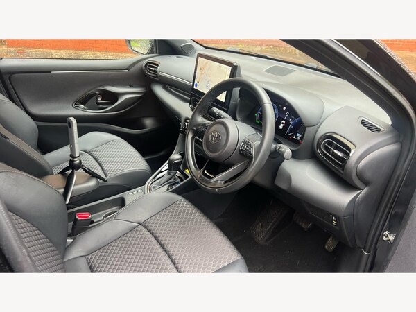 Used Toyota Yaris 2024 for sale - 76189454: Photo 13
