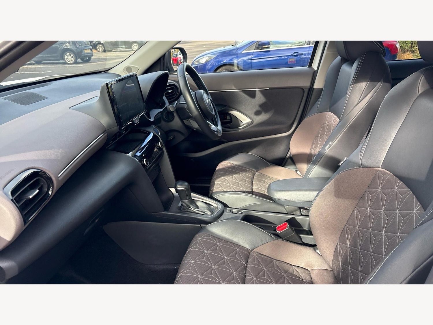 Used Toyota Yaris Cross 2023 for sale - 77109851: Photo 12