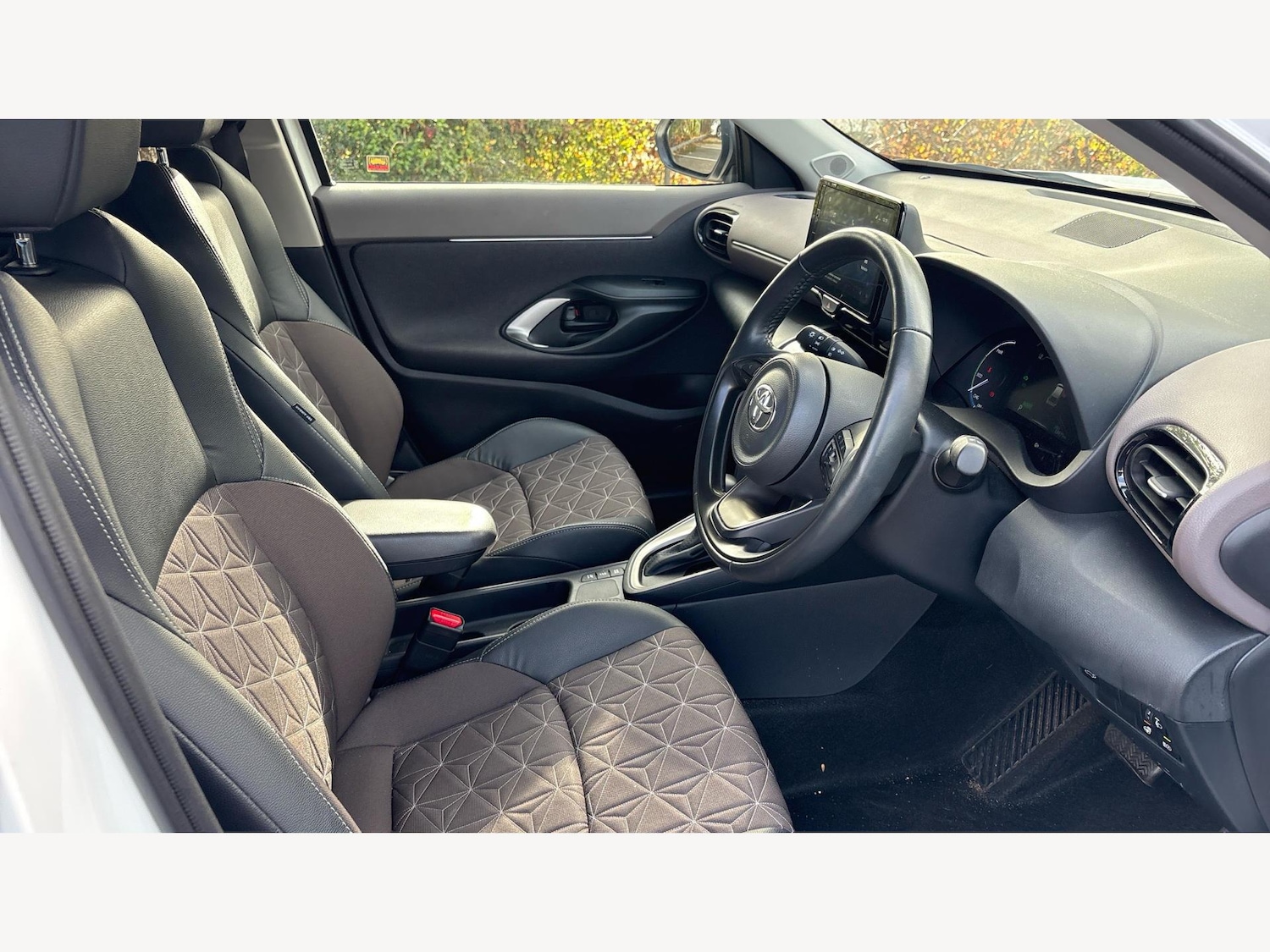 Used Toyota Yaris Cross 2023 for sale - 77109851: Photo 13