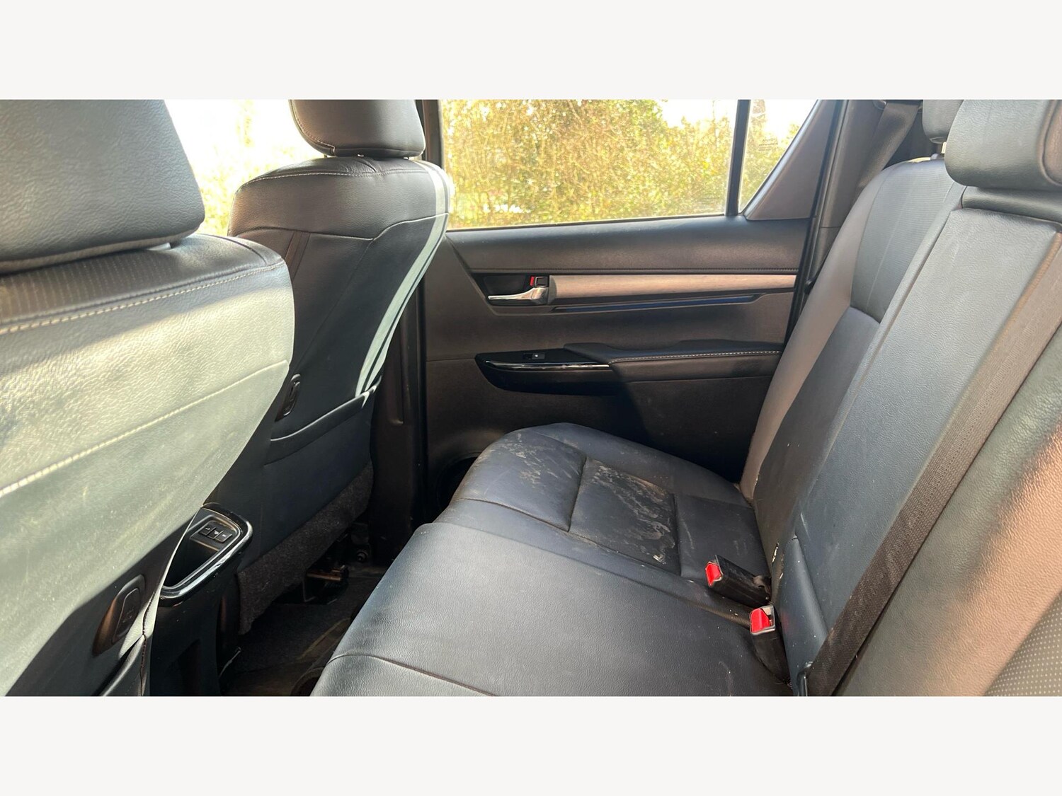 Used Toyota Hilux 2023 for sale - 77484107: Photo 15