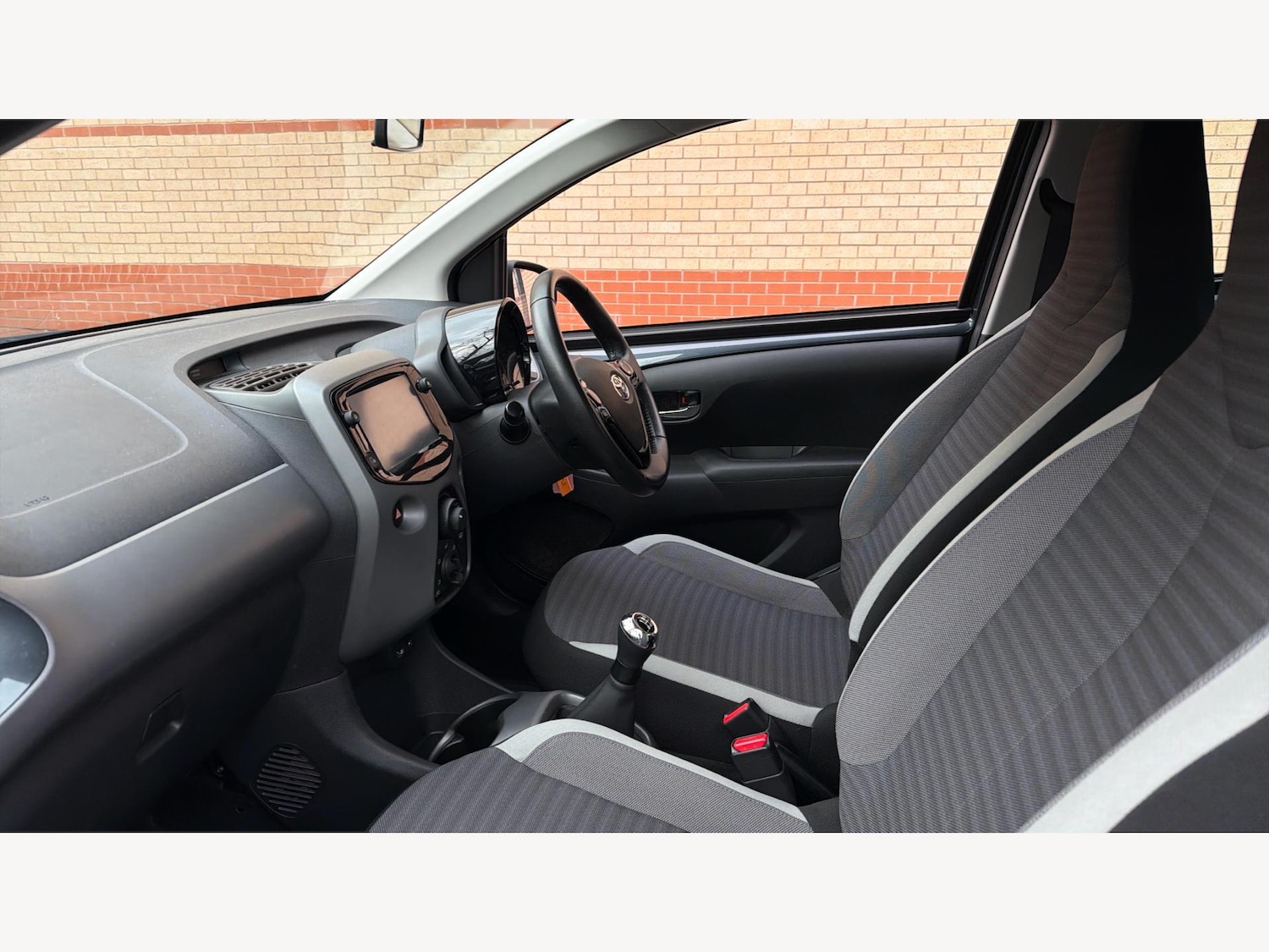 Used Toyota AYGO 2019 for sale - 77625969: Photo 12