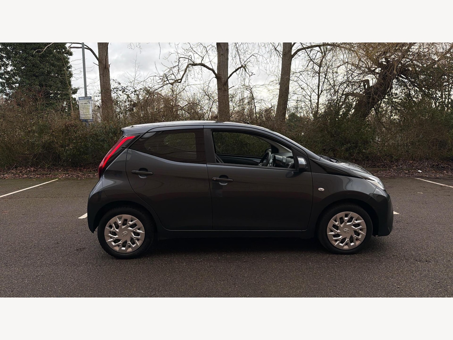 Used Toyota AYGO 2019 for sale - 77625969: Photo 18