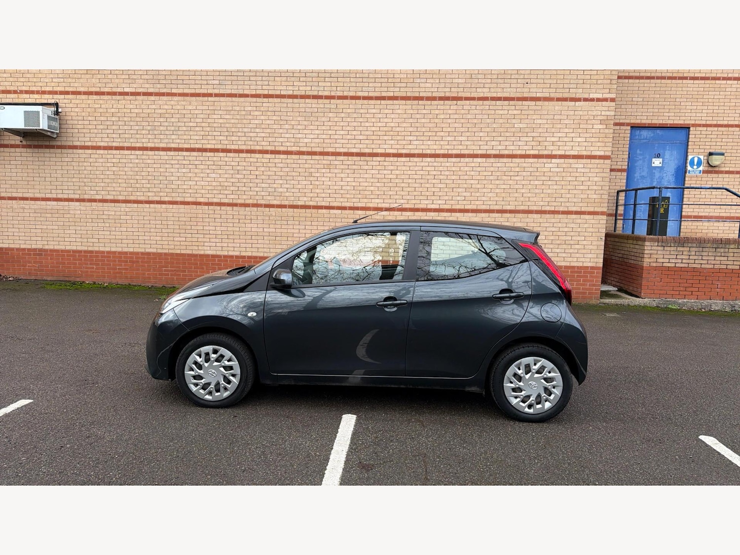 Used Toyota AYGO 2019 for sale - 77625969: Photo 19