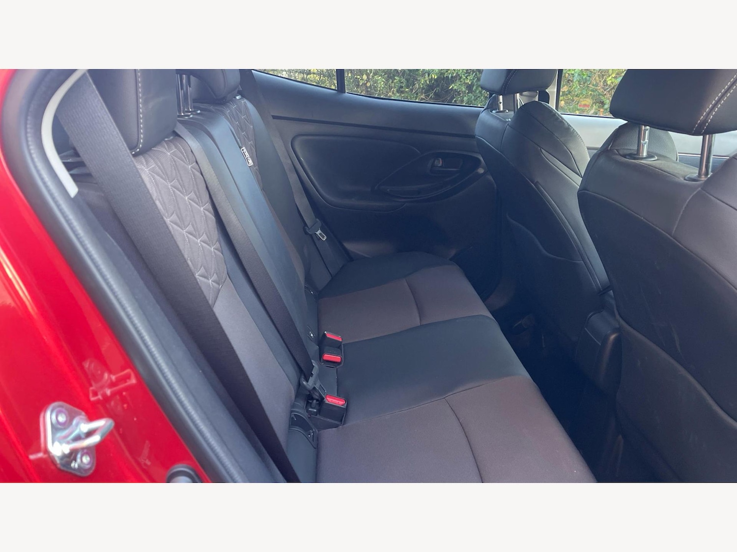 Used Toyota Yaris Cross 2022 for sale - 76715402: Photo 14