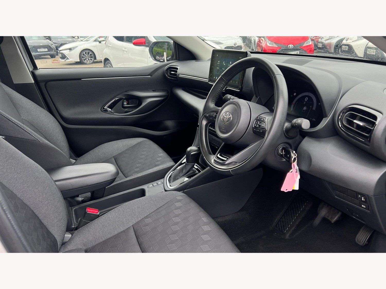 Used Toyota Yaris 2024 for sale - 75915804: Photo 13