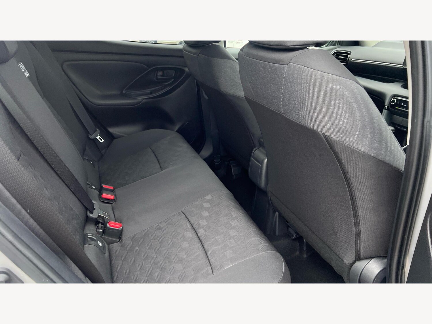 Used Toyota Yaris 2024 for sale - 75915804: Photo 14