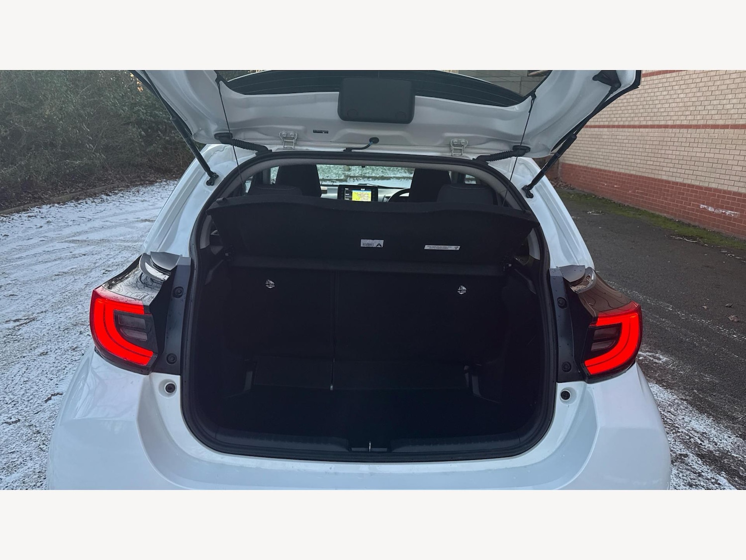 Used Toyota Yaris 2023 for sale - 77377669: Photo 16