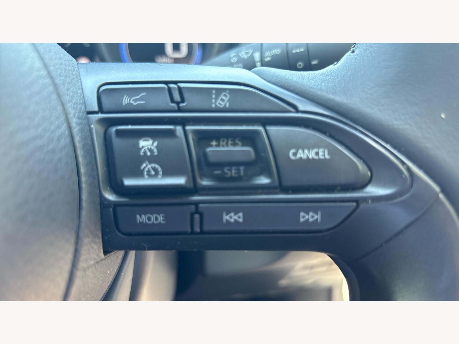 Used Toyota Yaris Cross for sale - 77242853: Photo 24