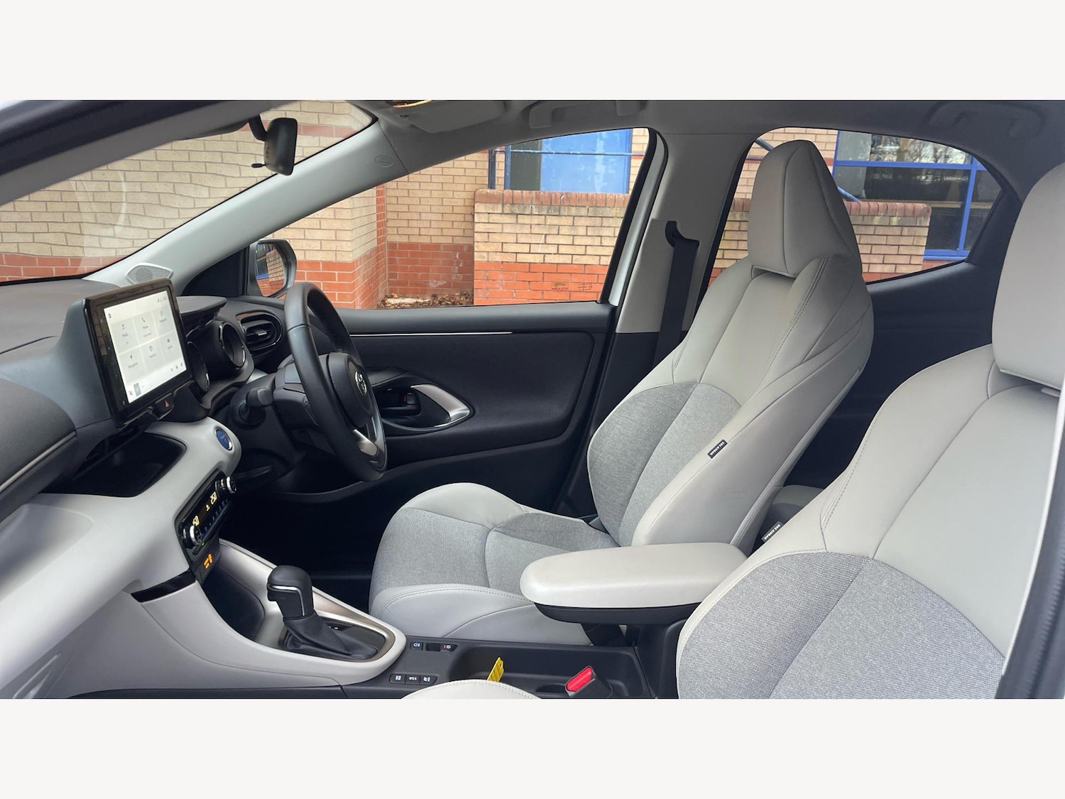 Used Toyota Yaris 2023 for sale - 76918615: Photo 12