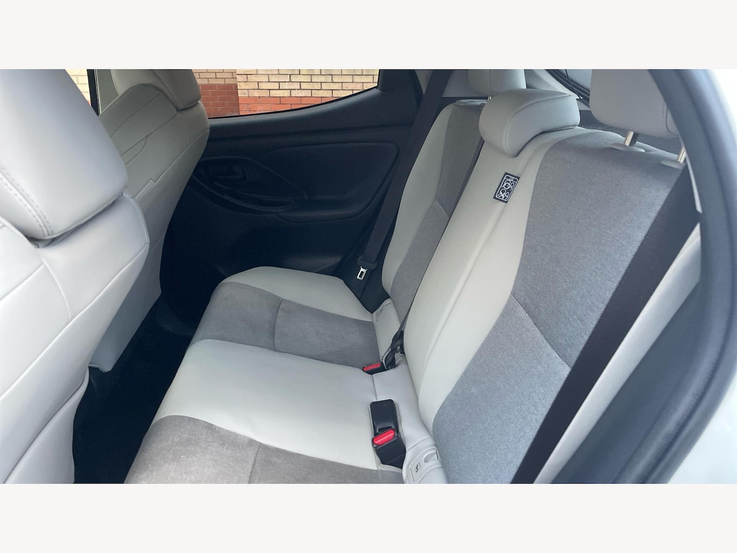 Used Toyota Yaris 2023 for sale - 76918615: Photo 15