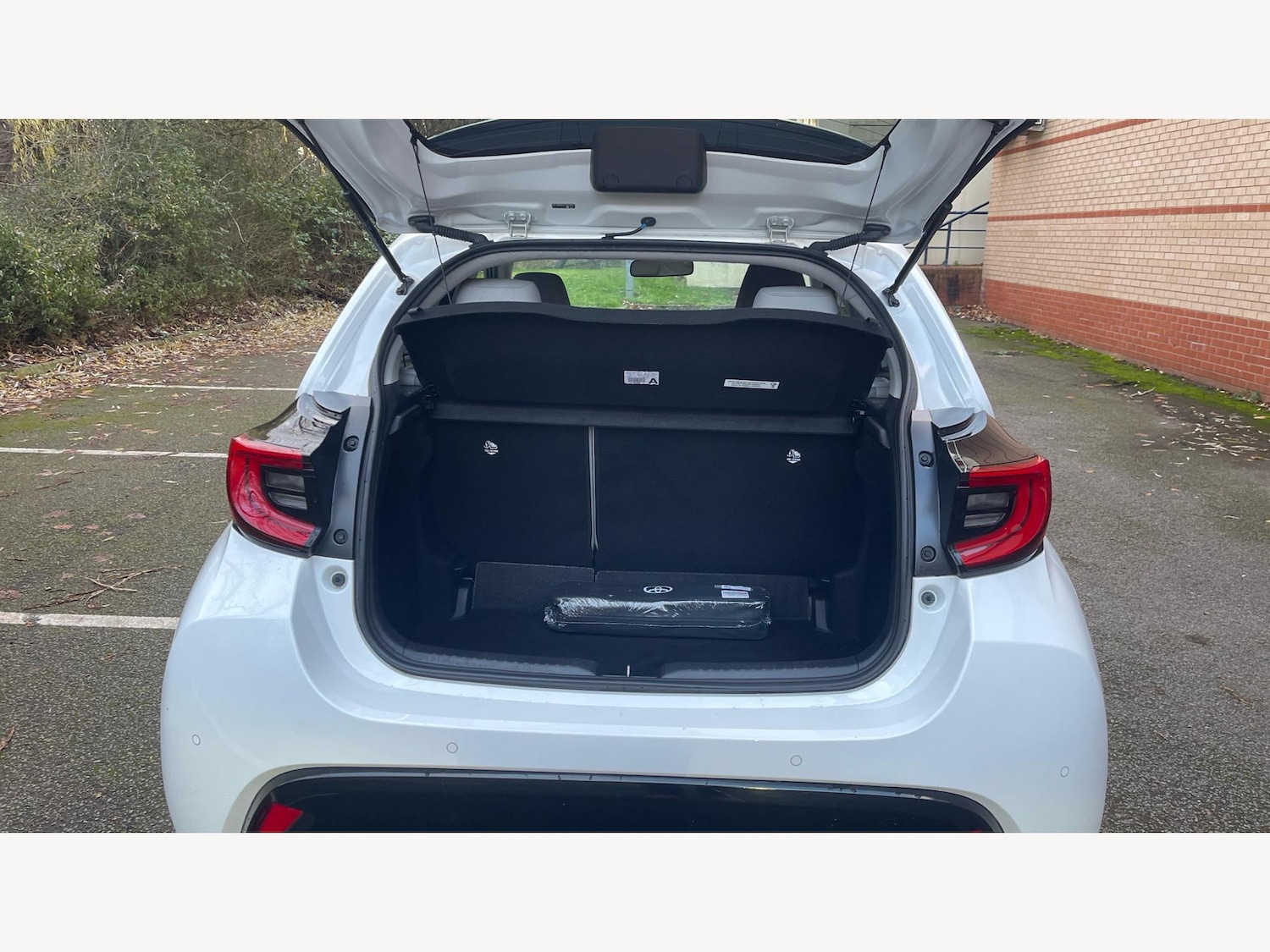 Used Toyota Yaris 2023 for sale - 76918615: Photo 16