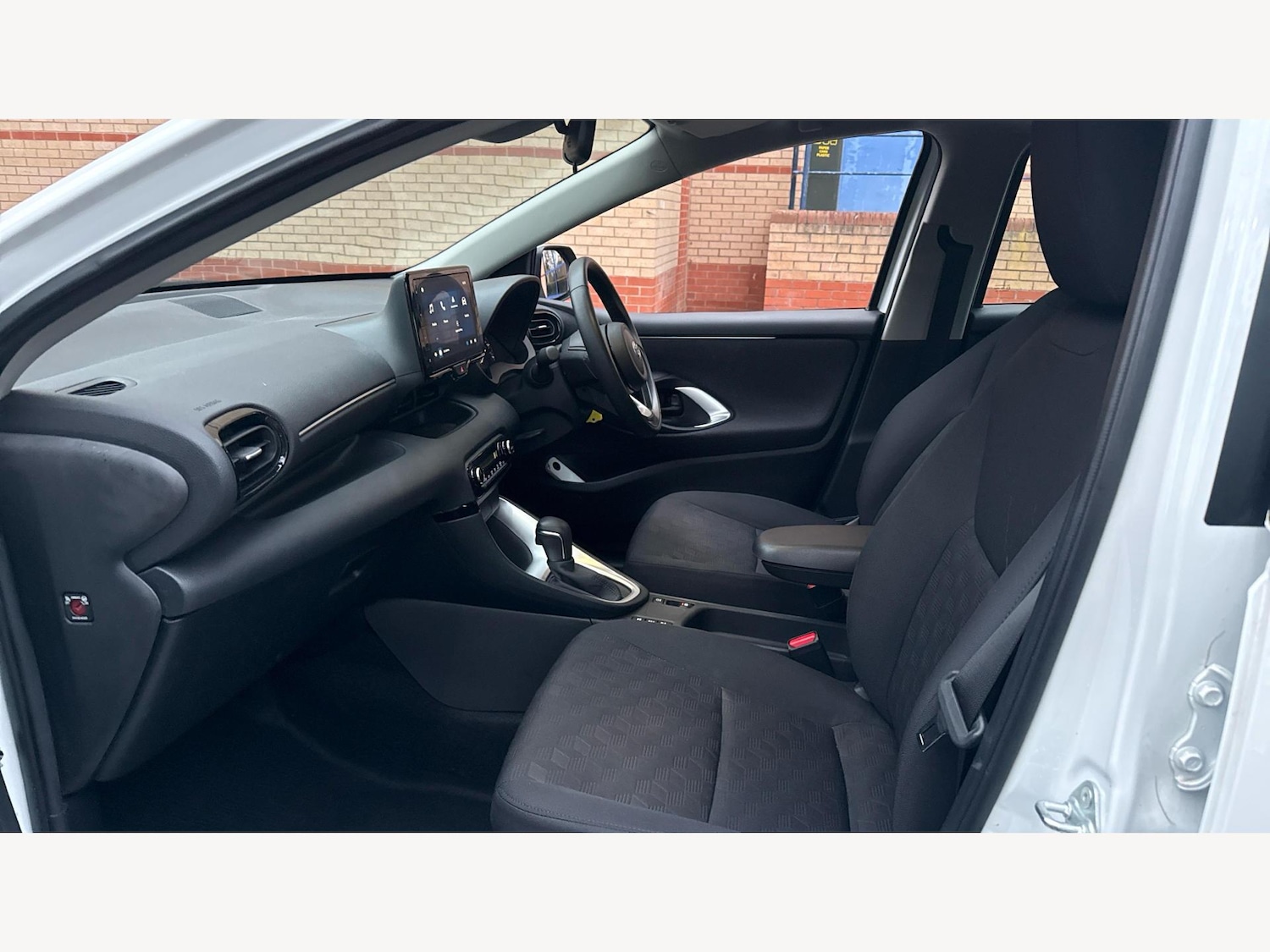 Used Toyota Yaris for sale - 77267110: Photo 12