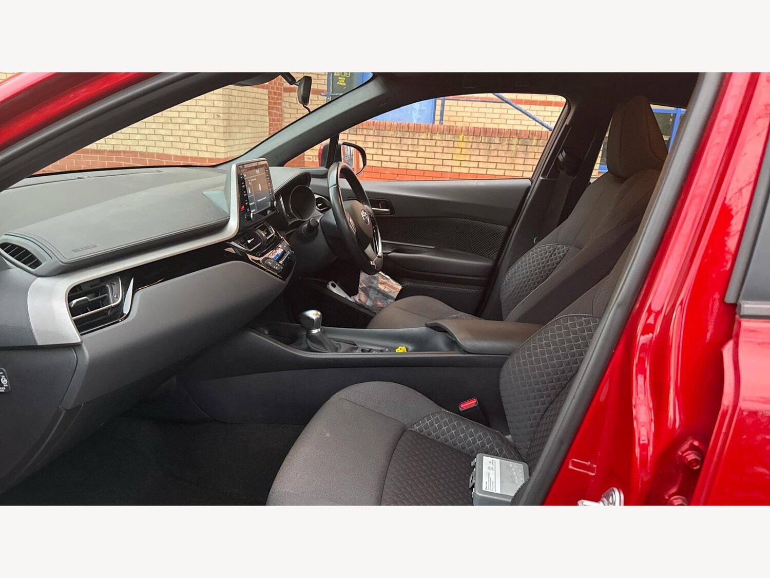 Used Toyota C-HR 2022 for sale - 77203985: Photo 12