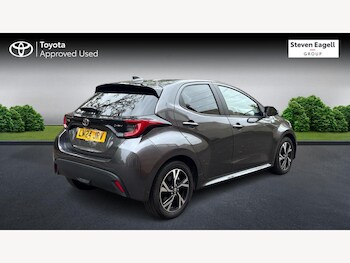 Used Toyota Yaris 2024 for sale - 78834234: Photo