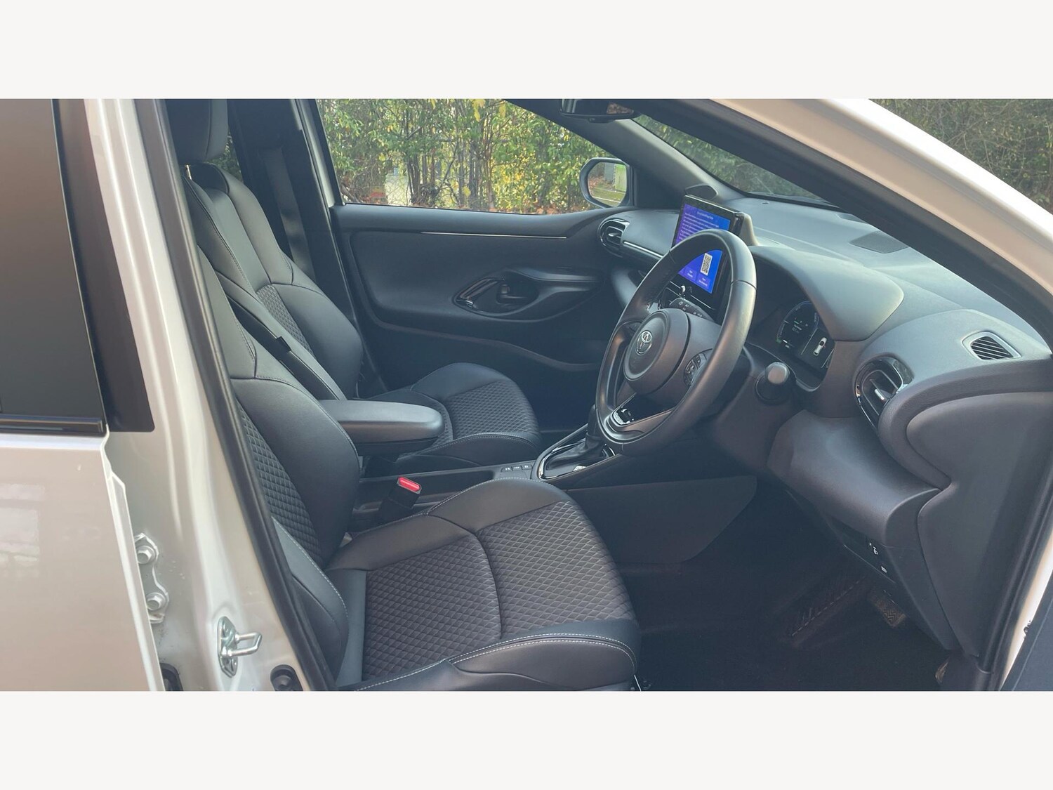 Used Toyota Yaris 2025 for sale - 76700604: Photo 13