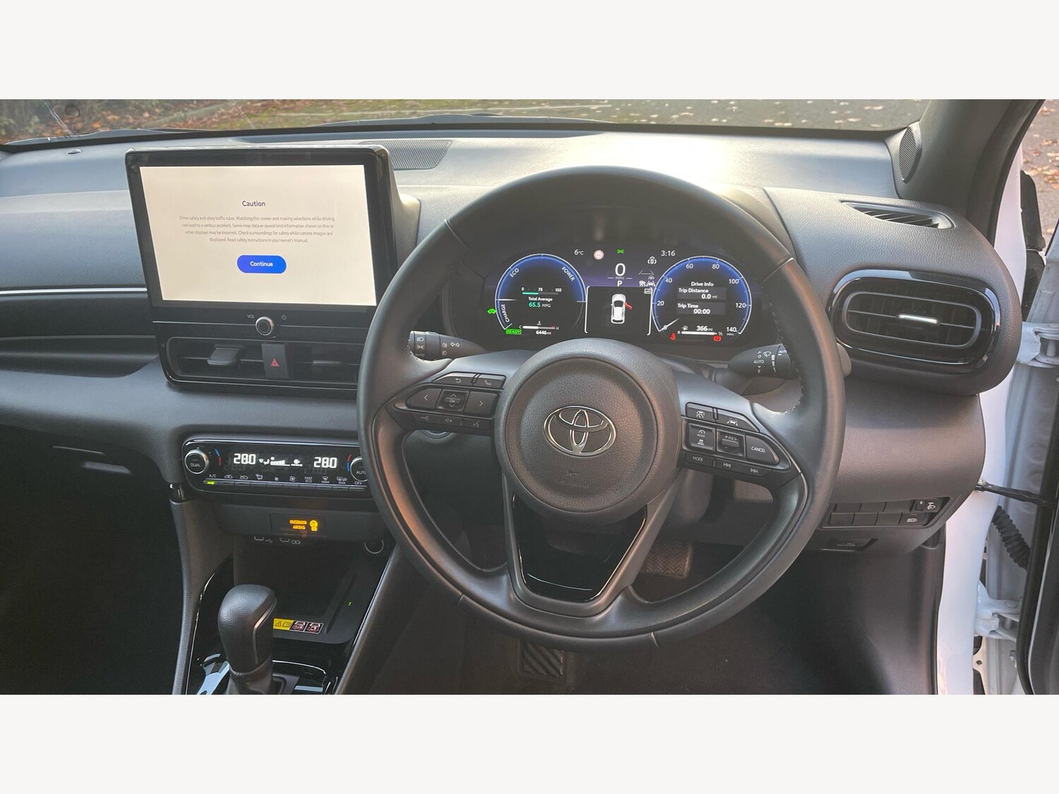 Used Toyota Yaris 2025 for sale - 76700604: Photo 8