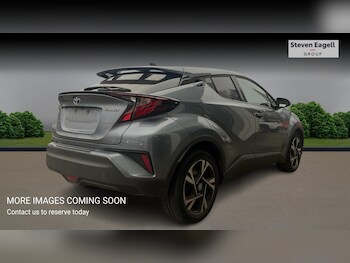 Used Toyota C-HR 2023 for sale - 77809091: Photo