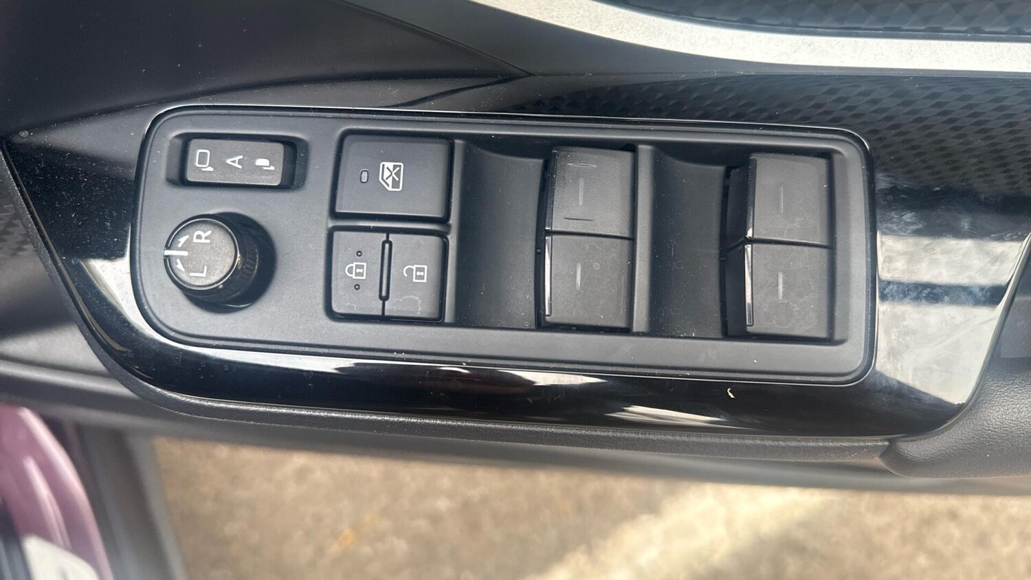 Used Toyota C-HR for sale - 77784512: Photo 38