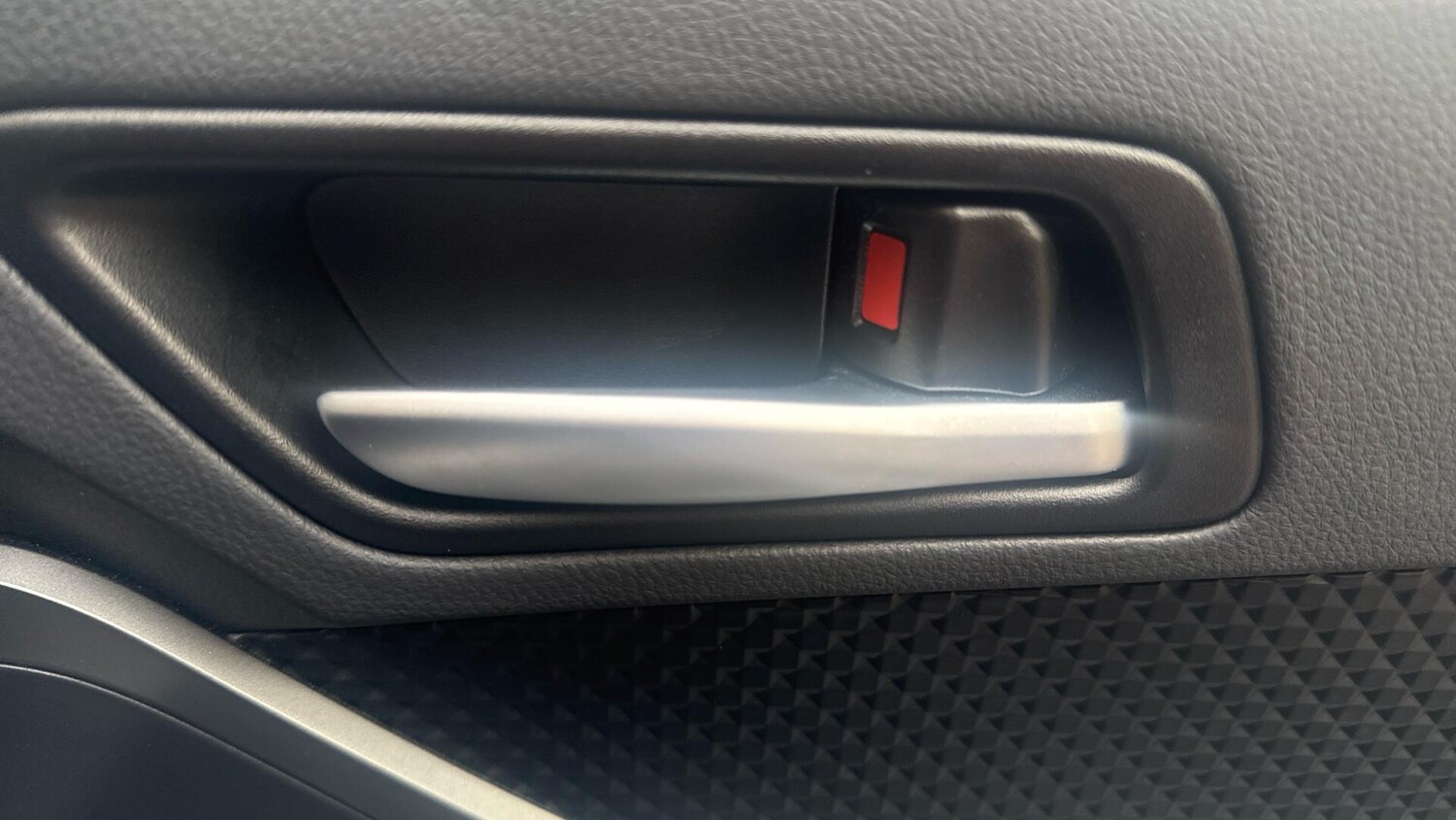 Used Toyota C-HR for sale - 77784512: Photo 39