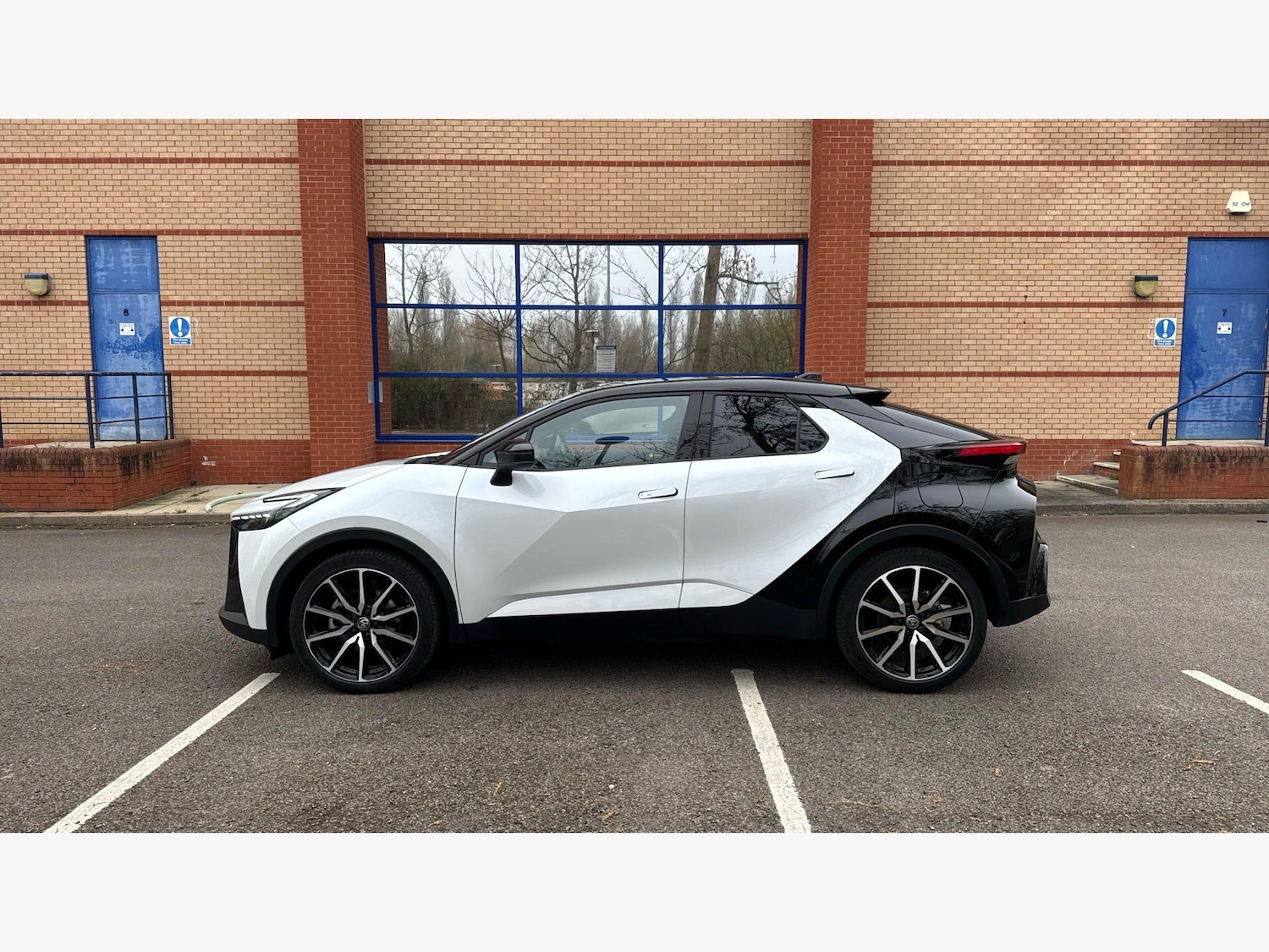 Used Toyota C-HR 2024 for sale - 77838783: Photo 19