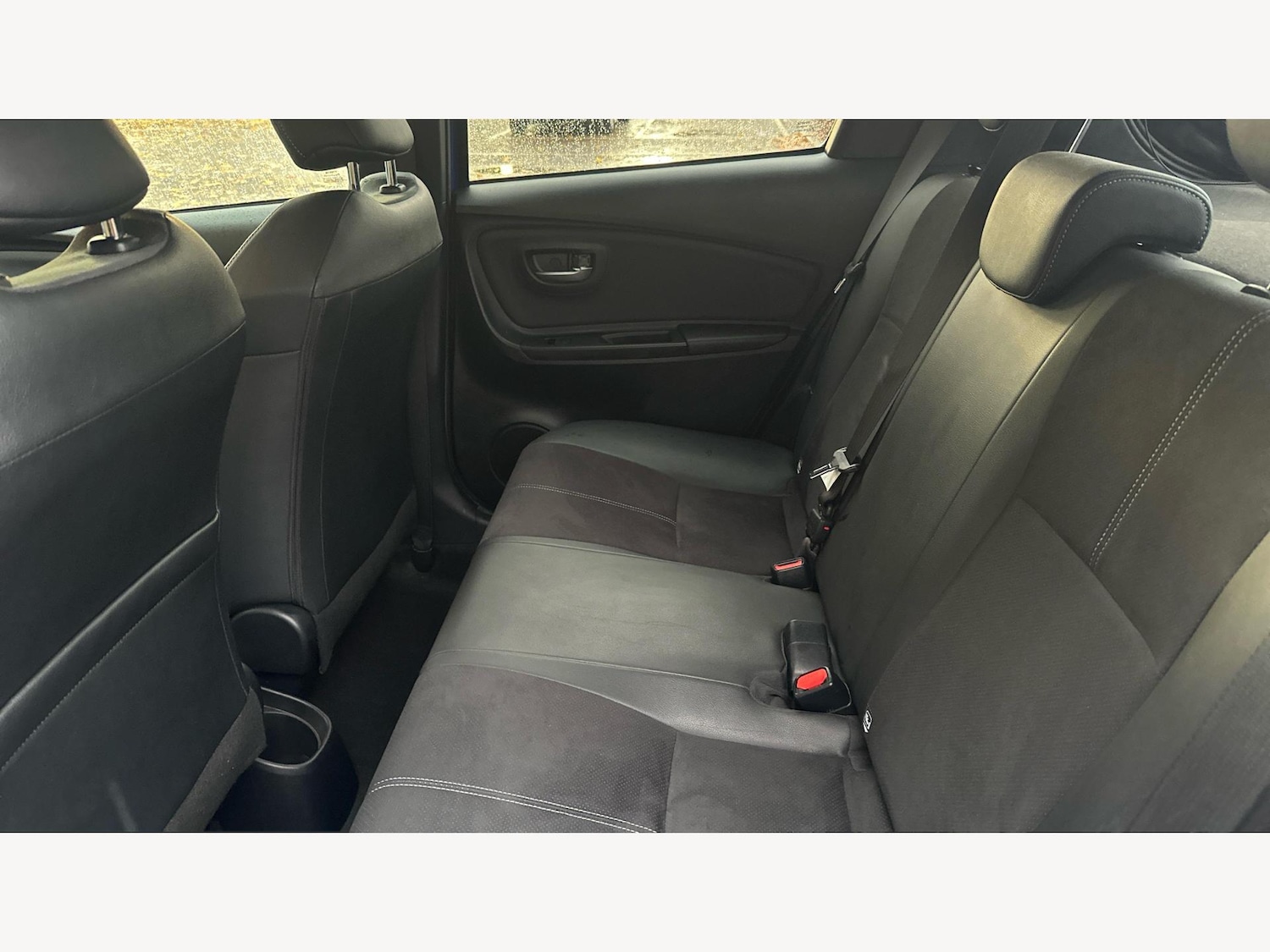 Used Toyota Yaris 2019 for sale - 76549610: Photo 15