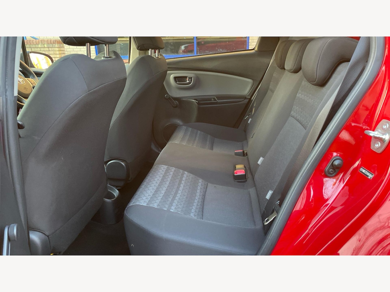 Used Toyota Yaris 2017 for sale - 77230601: Photo 15