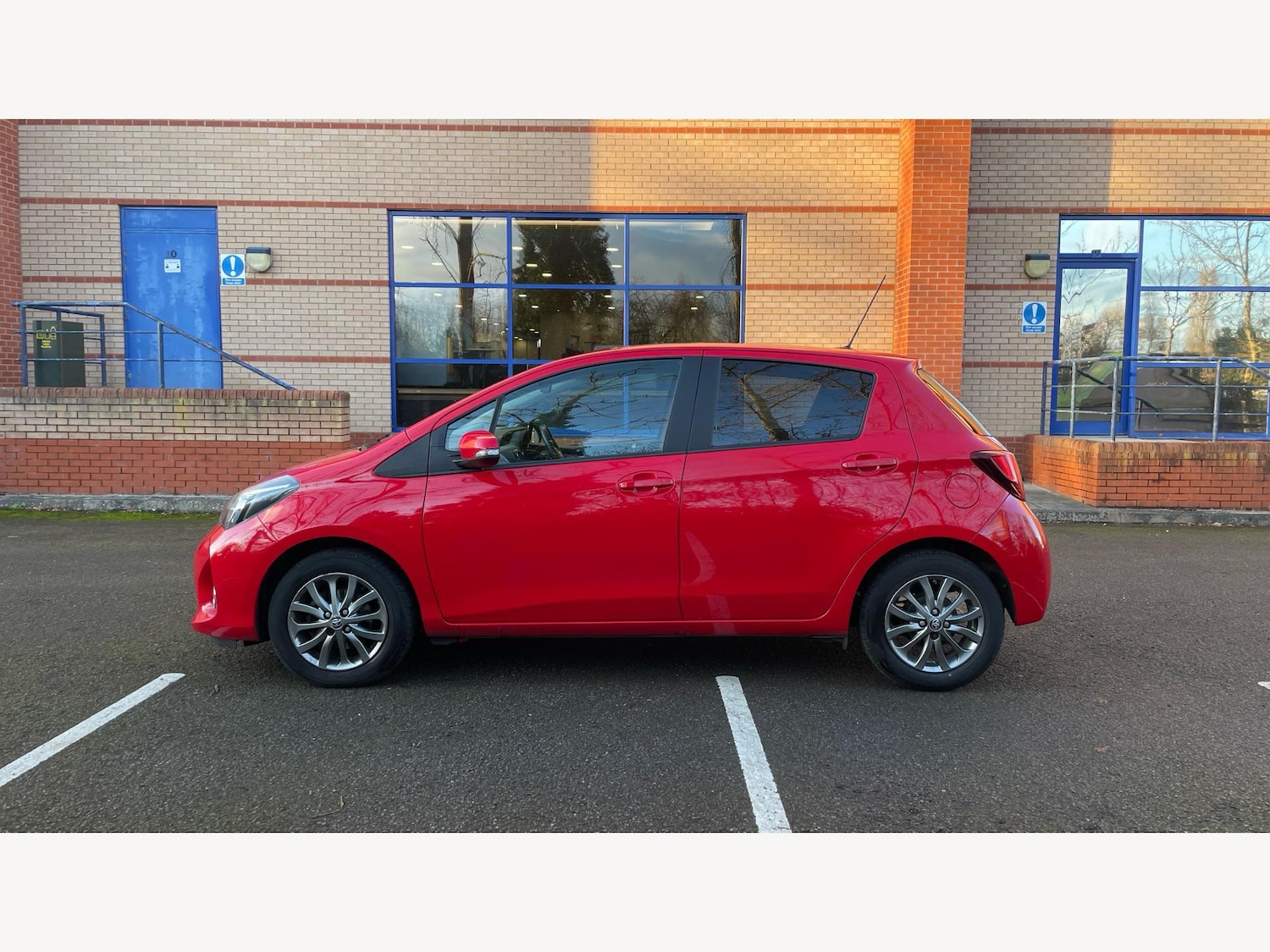 Used Toyota Yaris 2017 for sale - 77230601: Photo 19