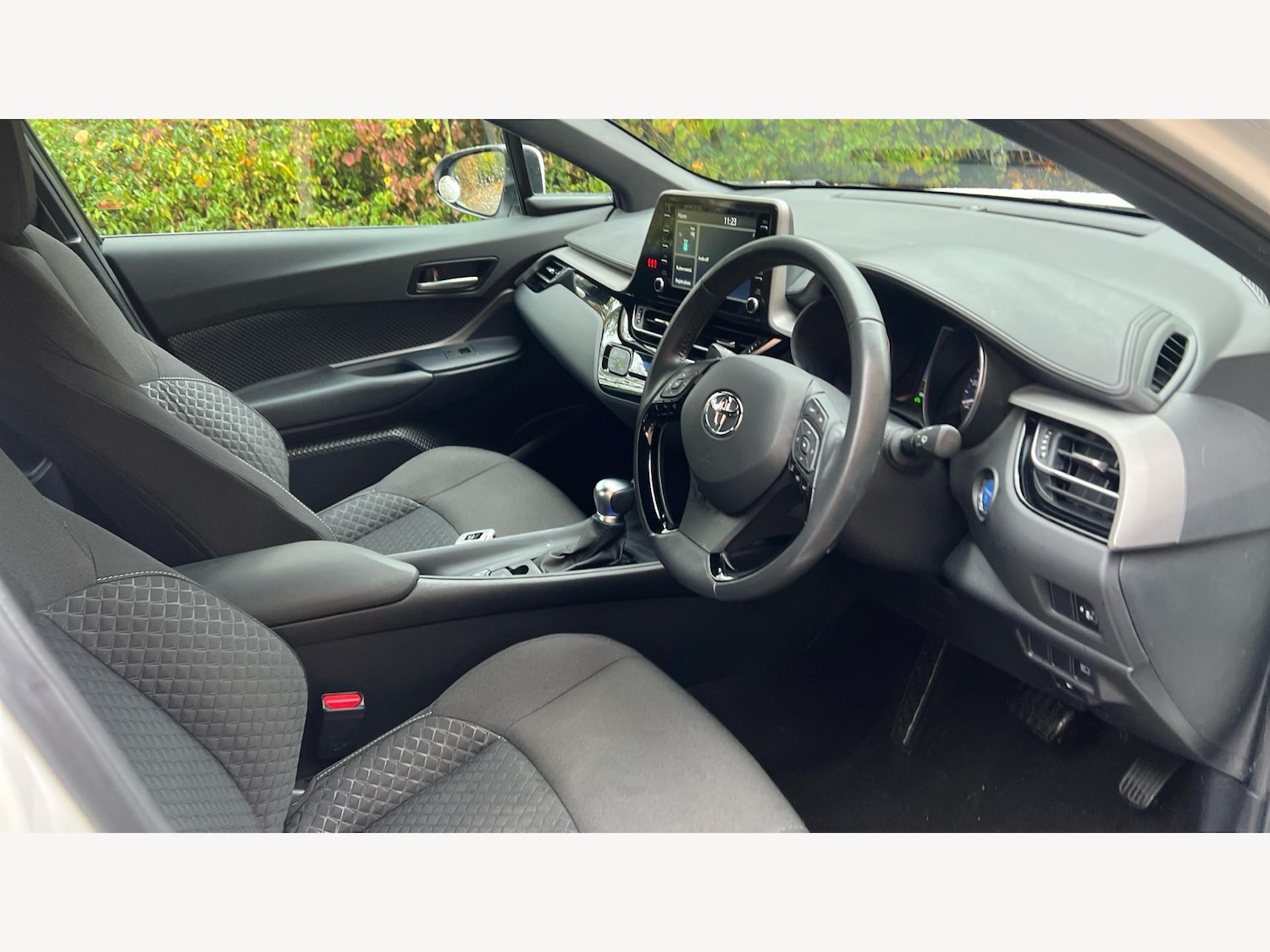 Used Toyota C-HR 2023 for sale - 76360560: Photo 13
