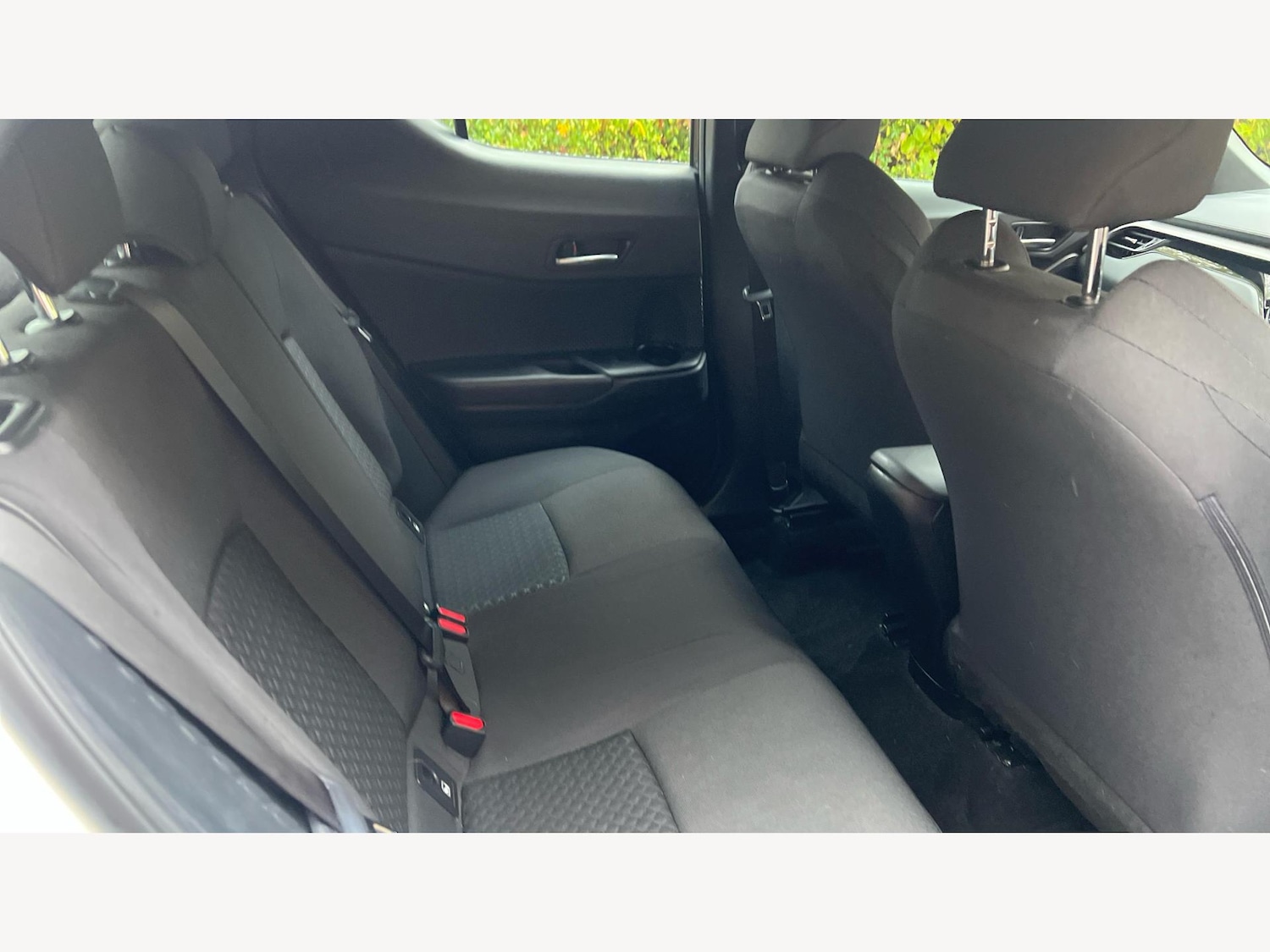 Used Toyota C-HR 2023 for sale - 76360560: Photo 14