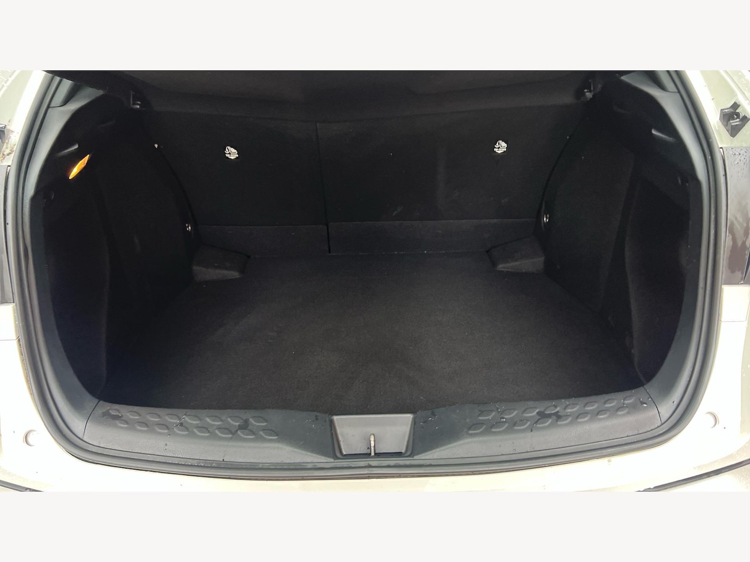 Used Toyota C-HR 2023 for sale - 76360560: Photo 16