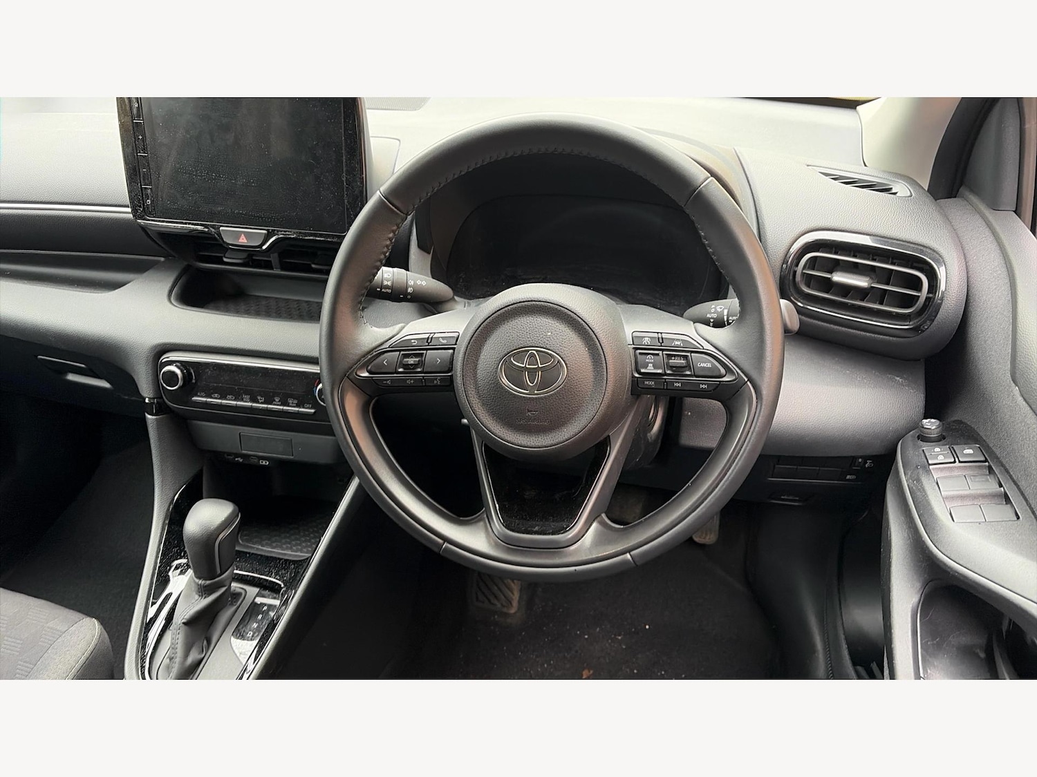 Used Toyota Yaris for sale - 77267436: Photo 8