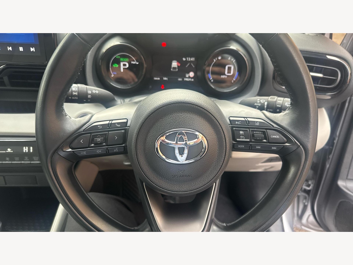 Used Toyota Yaris 2022 for sale - 76538601: Photo 10