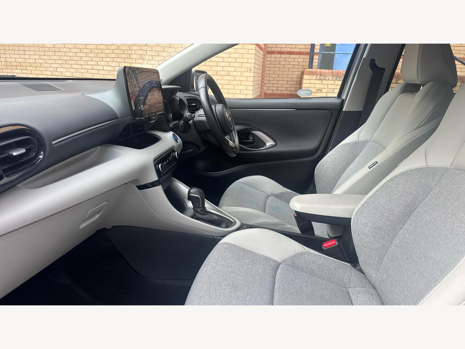 Used Toyota Yaris 2022 for sale - 76538601: Photo 12