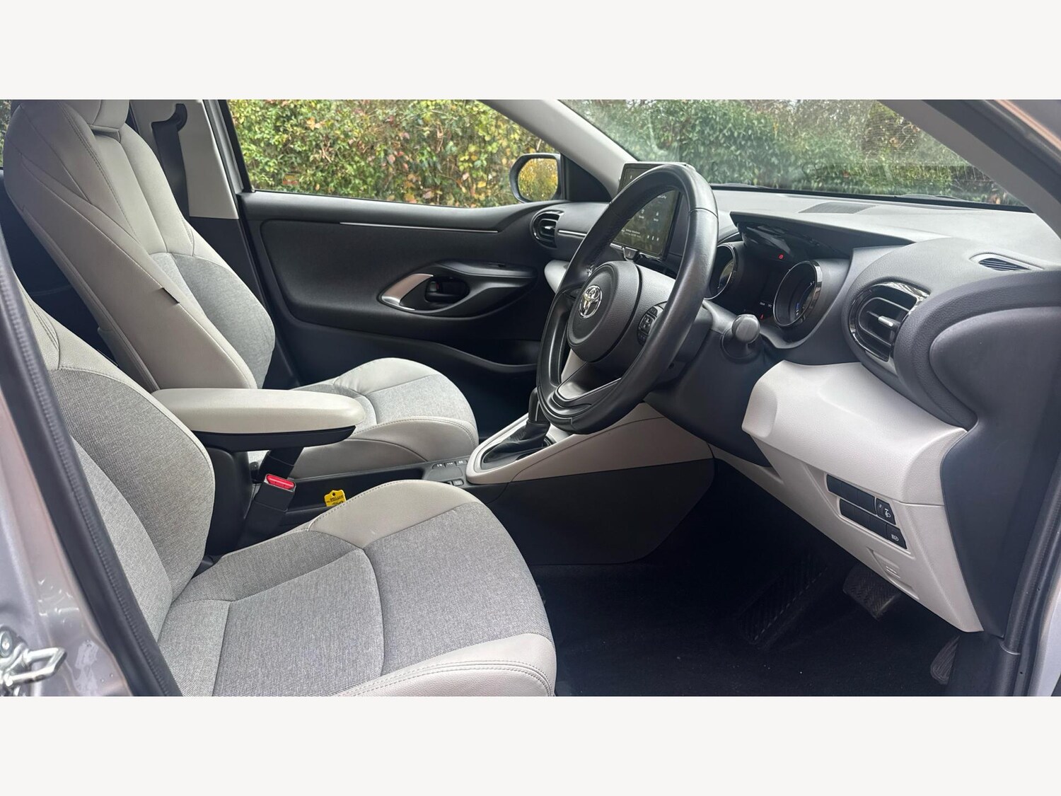 Used Toyota Yaris 2022 for sale - 76538601: Photo 13