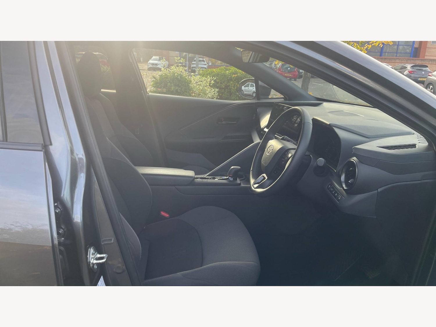 Used Toyota C-HR 2024 for sale - 76360112: Photo 13