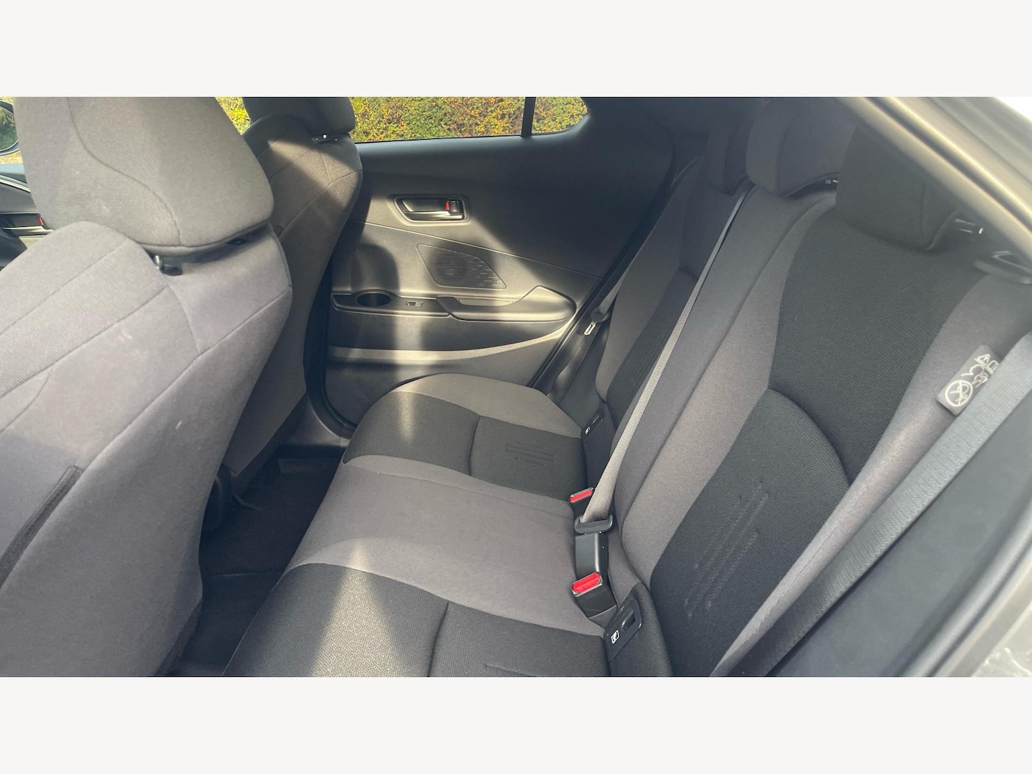 Used Toyota C-HR 2024 for sale - 76360112: Photo 15