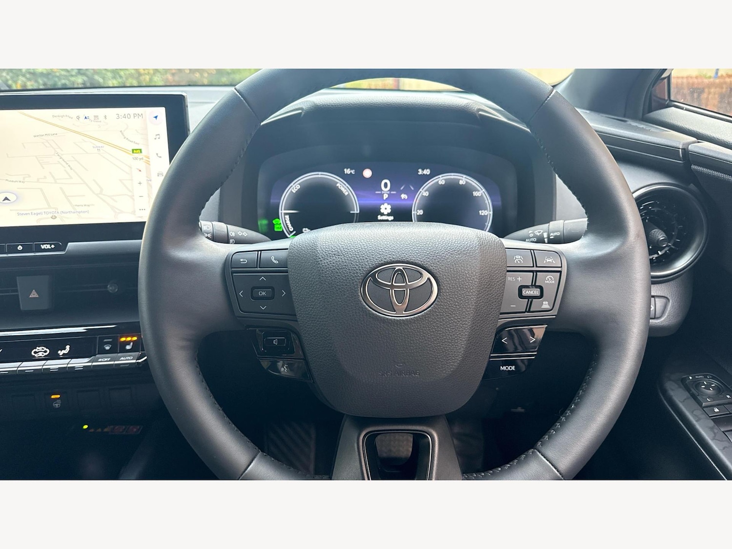 Used Toyota C-HR 2024 for sale - 76433303: Photo 10
