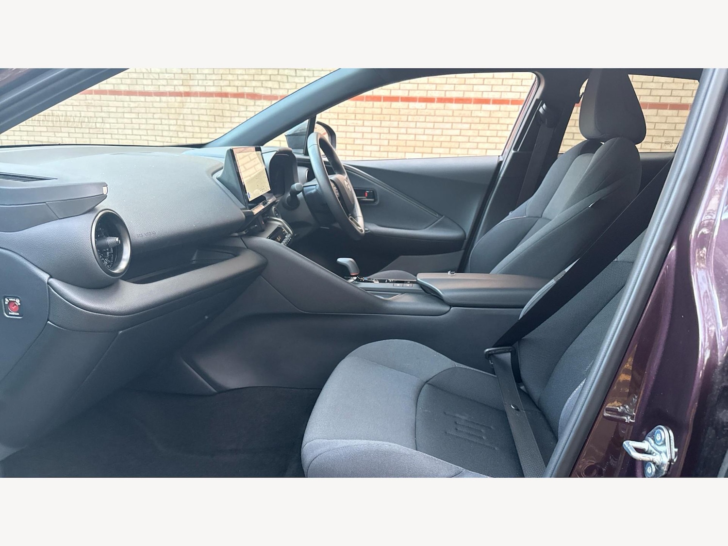 Used Toyota C-HR 2024 for sale - 76433303: Photo 12